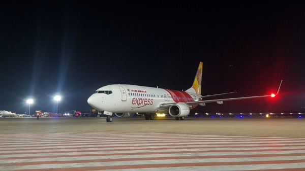 Mysterious persons shoot laser light at planes landing in Chennai Mysterious persons shoot laser light at planes landing in Chennai