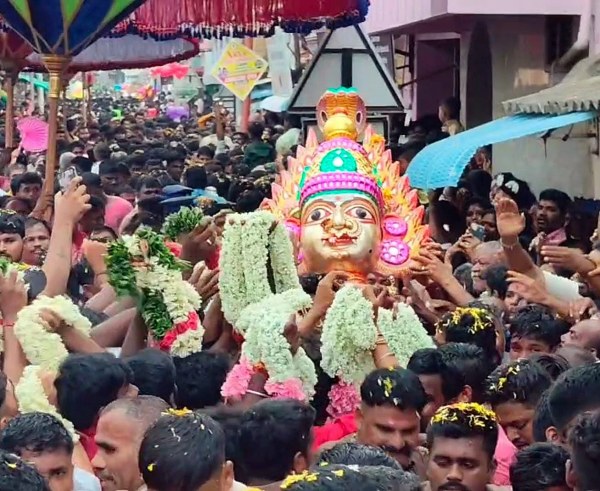 Gudiyatham Bus Stand and the Famous Gengaiyamman sirasu festival in Vellore District