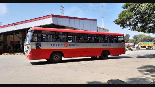 court ordered KSRTC to pay Rs 1 lakh compensation for dropping a passenger carrying groundnut oil