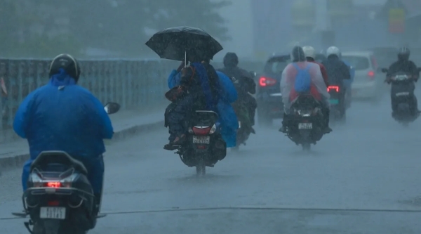 Amid of Red Alert withdrawn 16 districts may gets heavy rain in Tamil Nadu