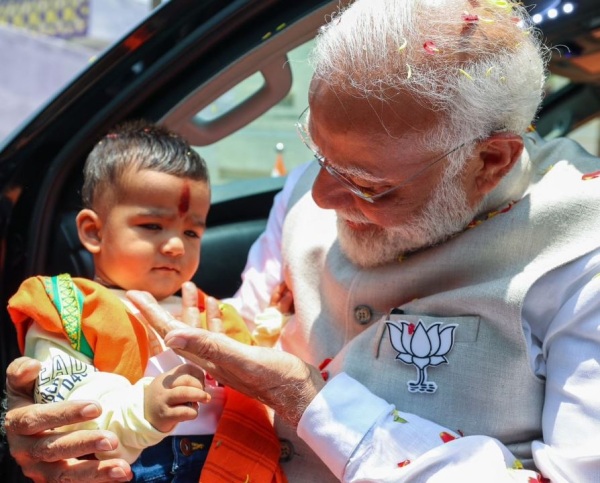 Confusion in AIADMK against Edappadi Palaniswami