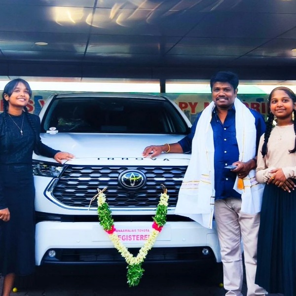 what is the price of a car bought by actor Madurai Muthu