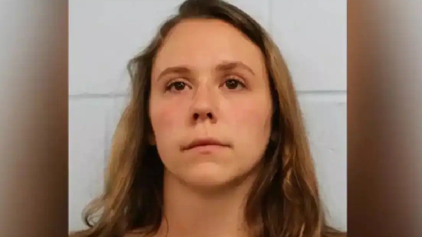 Threee months before wedding US teacher arrested for making out with 5th-grader