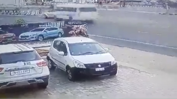 CCTV footage of YouTuber savukku Shankar police vehicle being involved in an accident