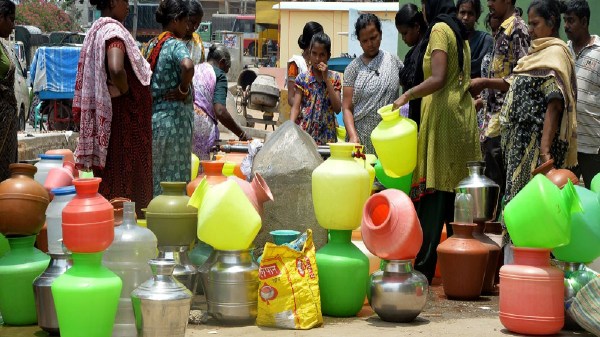 Bangalore people making to build rainwater harvesting systems after the water crisis