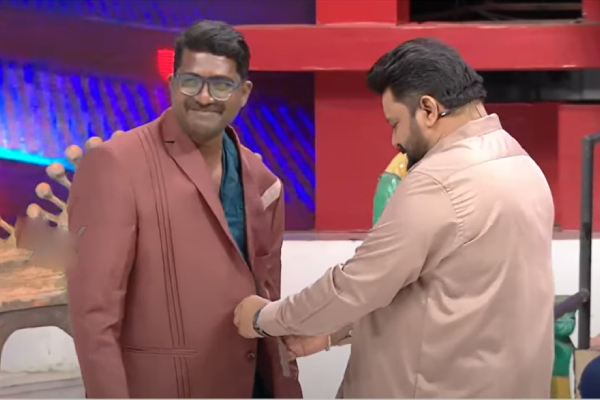 Neeya Naana Gopinath had taken off the coat he was wearing