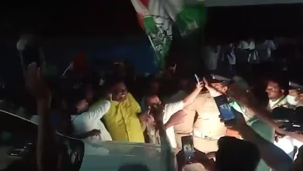 Karnataka Deputy CM DK Shivakumar slaps congress party worker in Haveri