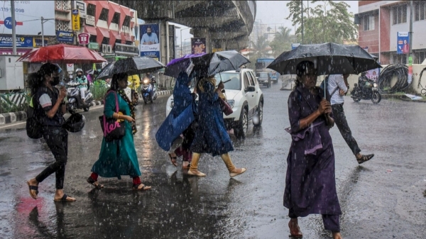 Orange and yellow alert has been issued for 16 districts in Tamil Nadu in the next 2 hours