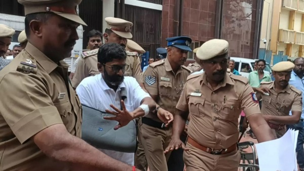 Savukku Shankar can be taken into police custody says Coimbatore court with a condition