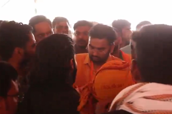 Rs 100 for women who attend Amit Shah Rally Journalist assaulted by BJP workers after he raised question in Rae Bareli