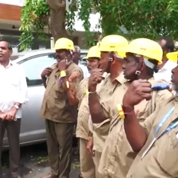 Alert machine provided for the wire men and gang men of Electricity Board