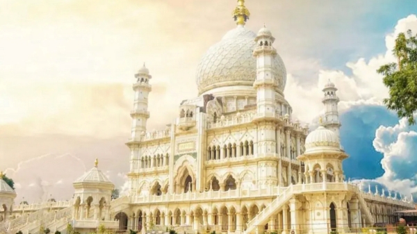 New White Marble Marvel Opens In Agra creates Competition for Taj Mahal