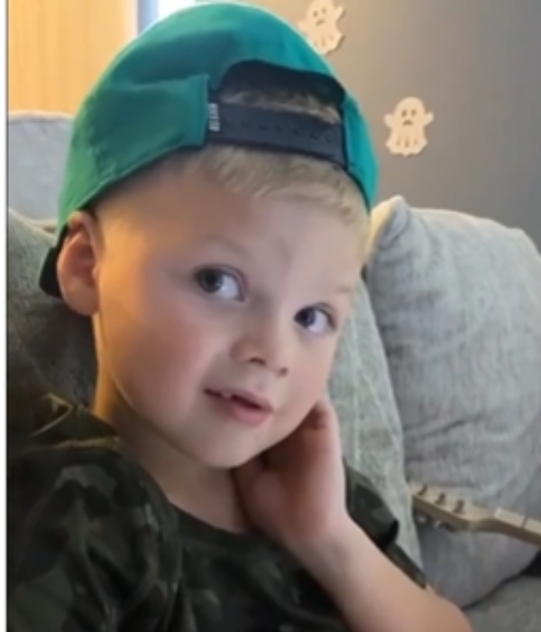 A boy gives hilarious reply for not eating lunch