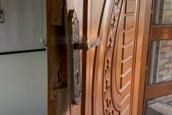 One crore cash and 9 sovereign gold stolen from the house of a BJP leader in Mettupalayam