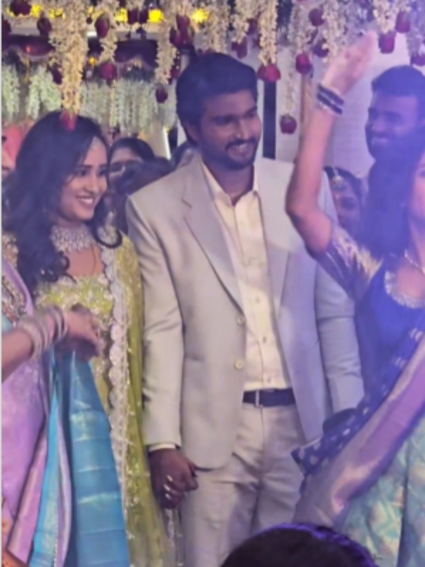 Serial actress Santhiya marriage to Metti Oli serial son murali
