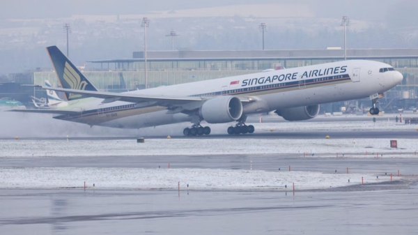 Severe Turbulence On Singapore Airlines Flight 1 Dead 30 Injured