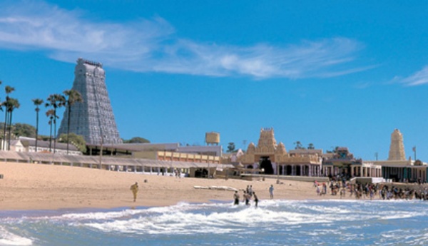 Youth drown in sea near thiruchendur murugan temple