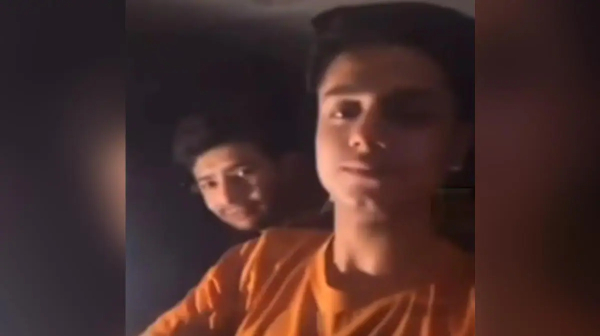 Two dies when they shoot video of travelling in 160 kmph in SUV car
