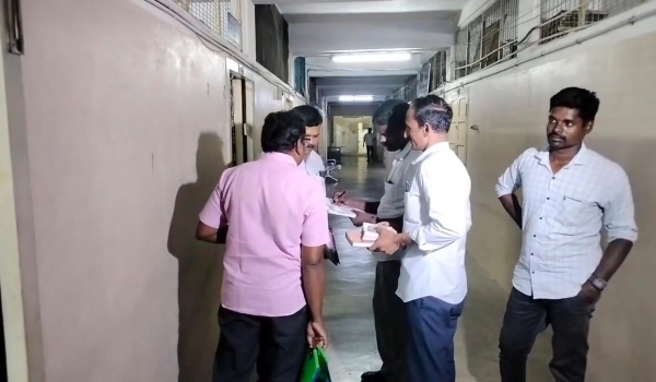 Anti-corruption police raids Dindigul District Collectorate