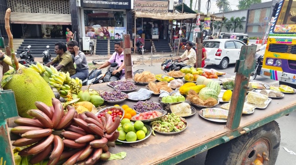 The uncle surprised her younger sisters childrens