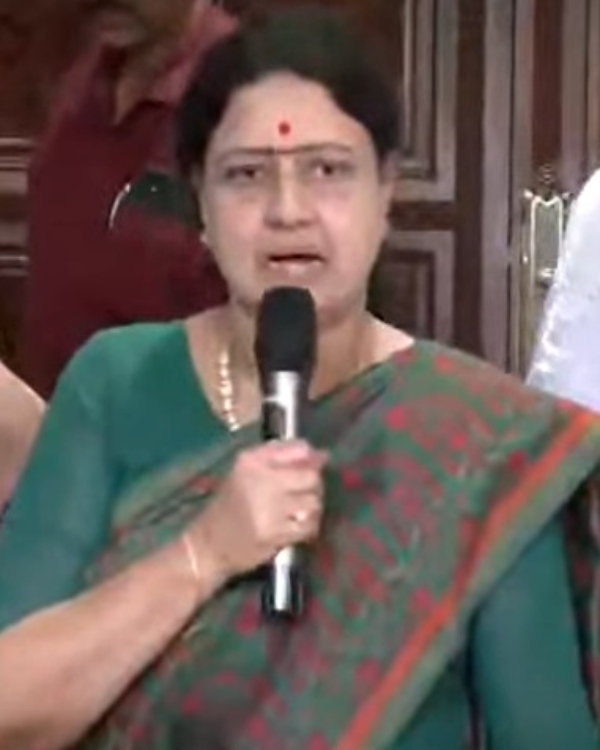 sasikala admk edappadi palaniswami politics