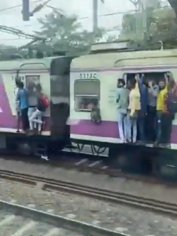 Mumbai train electric train Mumbai train electric train
