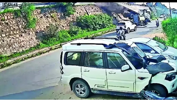 delhi accident