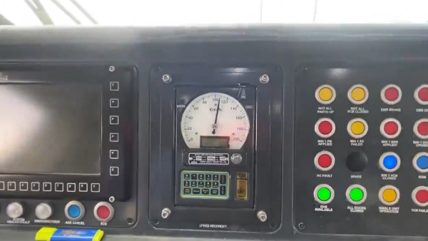 vande bharat railway narendra modi