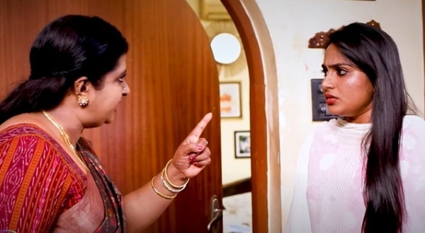 Television Siragadikka aasai serial vijay tv