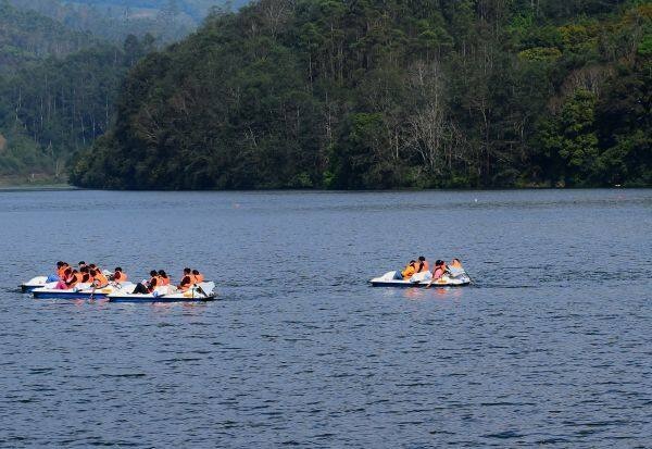 Tour Courtalam Waterfall