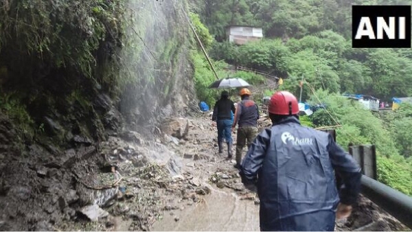 30 people from Tamil Nadu are stranded after a landslide in Uttarakhand
