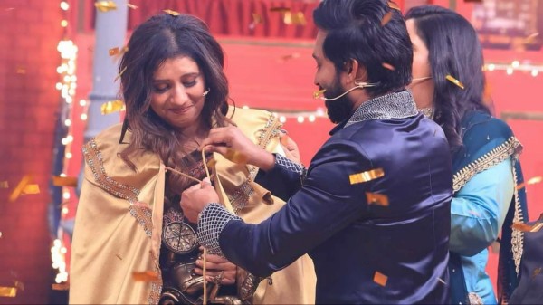 television cook with comali priyanka