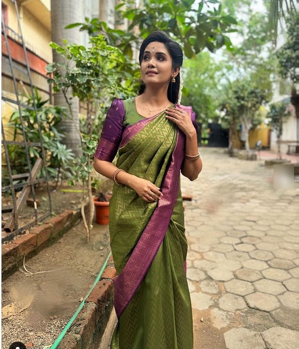 television vijay tv sai gayathri