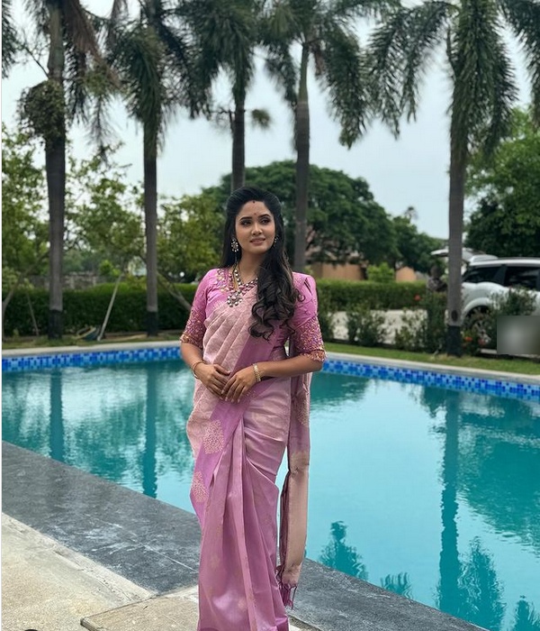 vijay tv sai gayathri