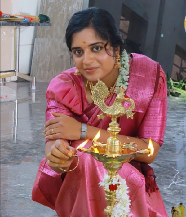 ethirneechal serial actress sathya devaraj