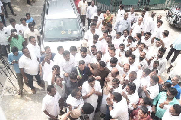aiadmk edappadi palaniswami