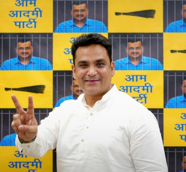 delhi mayor election aam aadmi party bjp