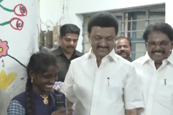 mk stalin virudhunagar student