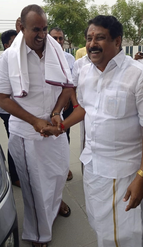 sp velumani nainar nagendran tirunelveli