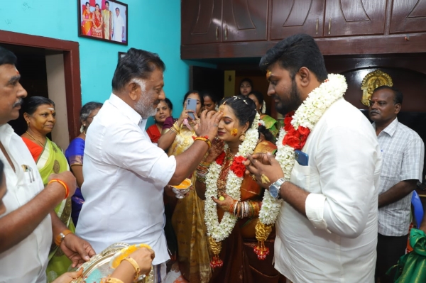 dindigul aiadmk o panneerselvam