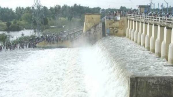 Chembarambakkam Lake Water Level Rises to 22 Feet Amid Heavy Rains in Chennai