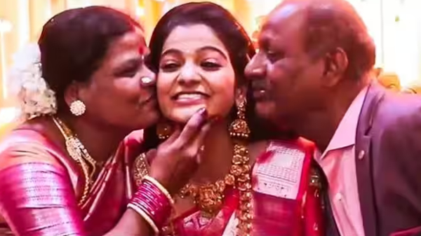 Television VJ Chitra Vijay TV