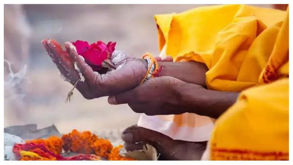 spirituality ancestor photos vastu shastra