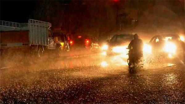 fengal-cyclone-30-cm-of-rain-recorded-in-puducherry-alone