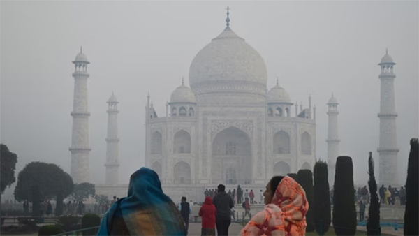 bomb-threat-to-taj-mahal-security-team-conducts-intensive-searched-turns-out-as-a-hoax bomb-threat-to-taj-mahal-security-team-conducts-intensive-searched-turns-out-as-a-hoax