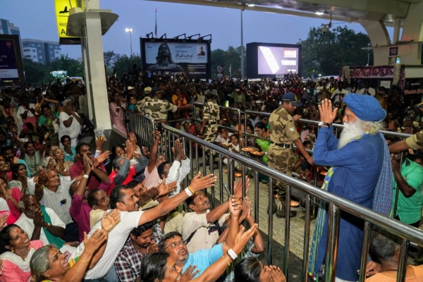 isha sadhguru jaggi vasudev coimbatore