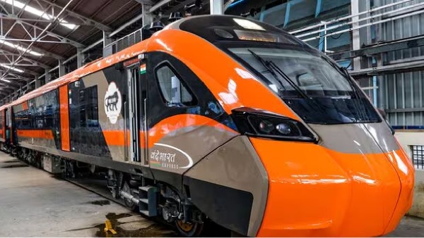 vande bharat indian railways delhi