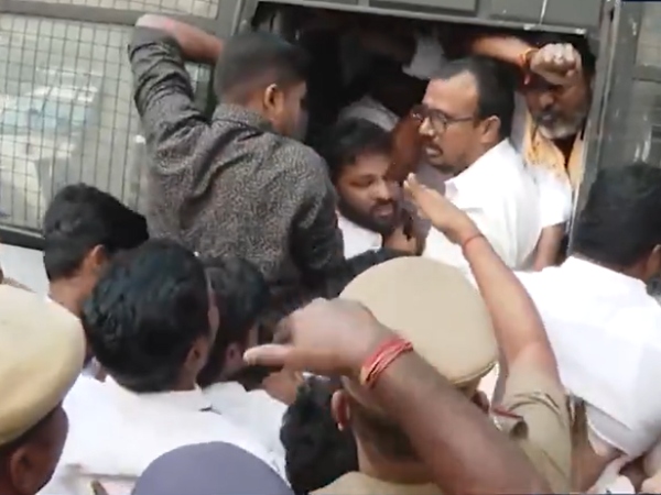 anna university chennai aiadmk