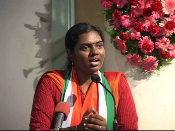 சிவில் சர்வீஸ் தேர்வில் நாட்டிலேயே முதலிடம்.. மத்திய அரசு பணிக்கு போகும் திவ்யதர்ஷினி ஐஏஎஸ் யார்? | Civil Services topper: Who is the Divyadarshini IAS who will go to ...