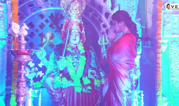 Nayanthara Mookuthi Amman Movie